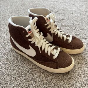Nike Blazer Mid ‘77 Vintage Cacao Wow Brown Suede